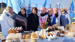 Благотворительная ярмарка, посвященная поддержке участников СВО, прошла в Смирных