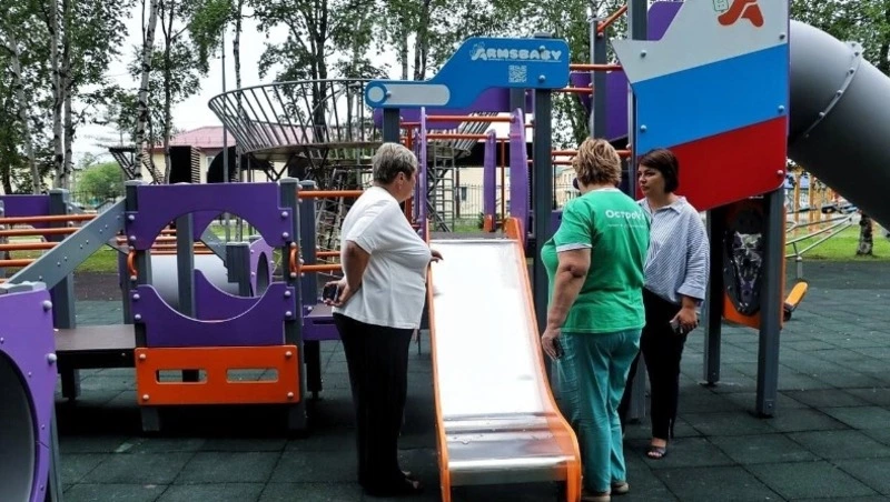 В парке «Мир» открылась новая детская площадка