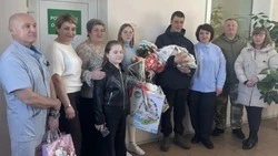 Особое внимание к каждой семье: в Смирныховском районе поздравили молодых мам