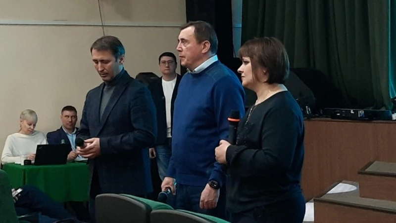 Губернатор Валерий Лимаренко встретился с жителями Смирныховского района