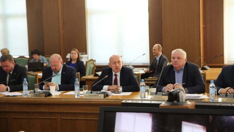 В законодательство о недрах и правила по заготовке дров внесены изменения