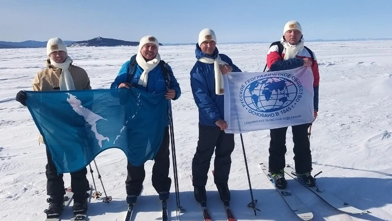 В честь 175-летия открытия пролива Невельского энтузиасты совершили лыжный переход