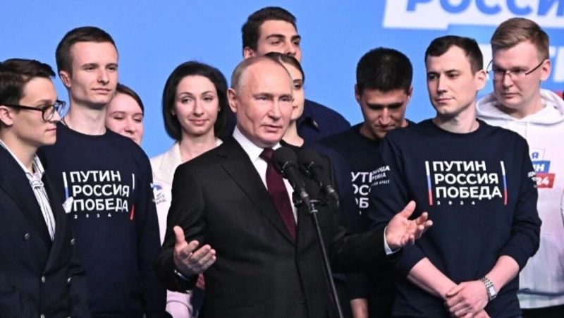 По итогам прошедших выборов Владимир Путин переизбран президентом России на шесть лет