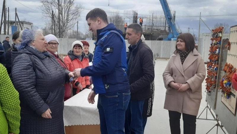 100 семей в Смирных отметили новоселье