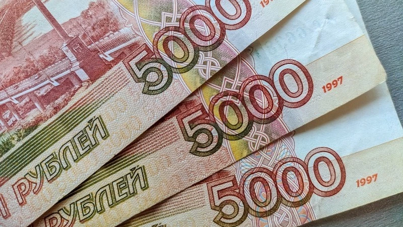Служащая банка украла у клиентов более 13 млн рублей на Сахалине