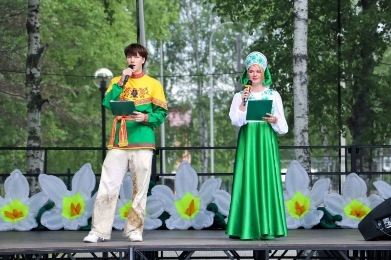 В парке Мир отметили День семьи, любви и верности тёплой праздничной программой