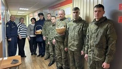 Мэр Смирныховского района Карпукова Ирина Сергеевна, приехала с визитом в воинскую часть