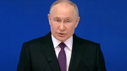 Президент России Владимир Путин выступил с Посланием Федеральному Собранию